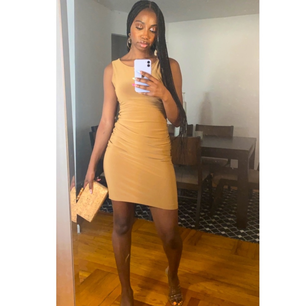 Designer Norma Kamali midi dress - Picture 3 of 4